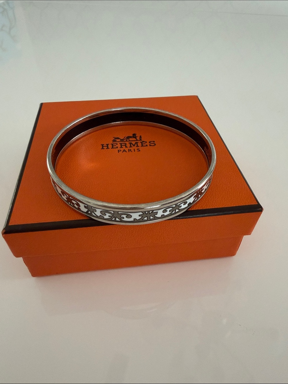 Hermès White Motif Silver Tone Enamel Bangle - Picture 1 of 10